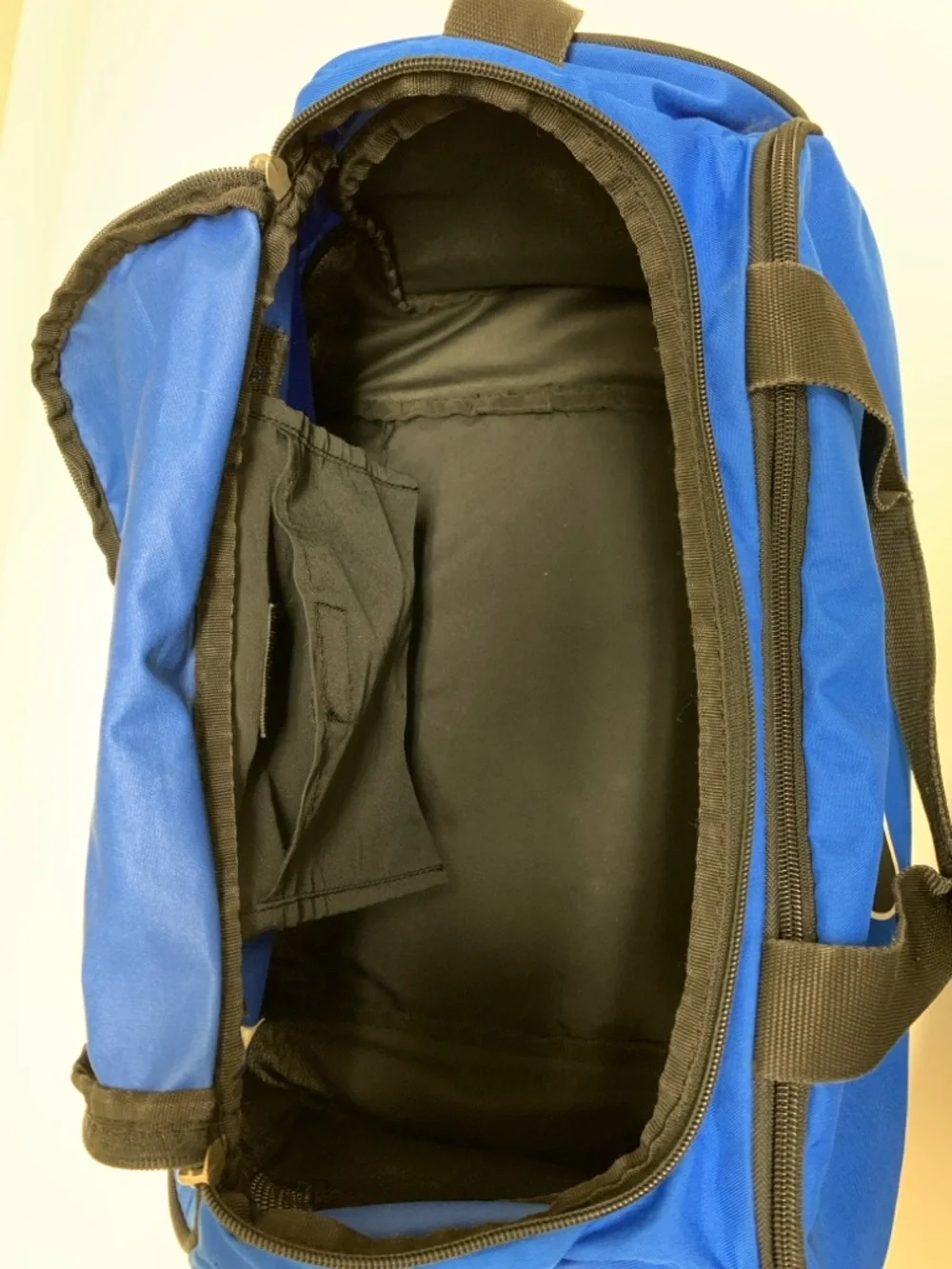 NIKE Brasilia 5 Small Duffle Bag Royal Blue with Black Accents